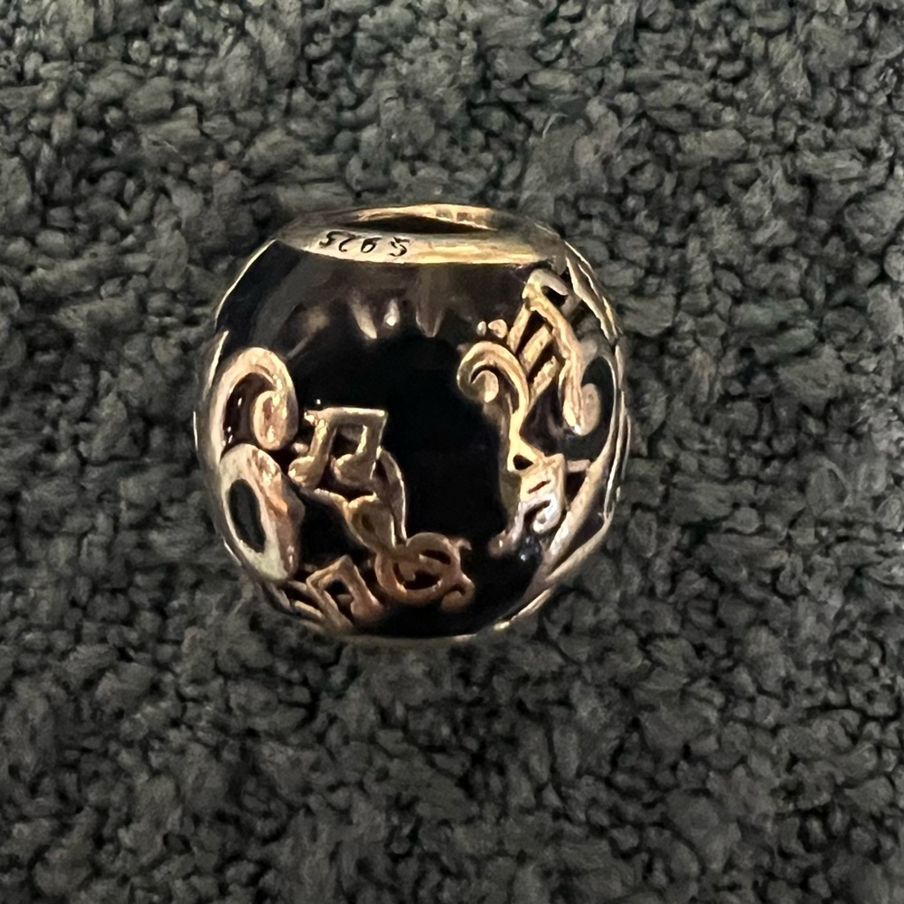 Authentic Disney Parks 2016 Pandora charm - Picture 5 of 6